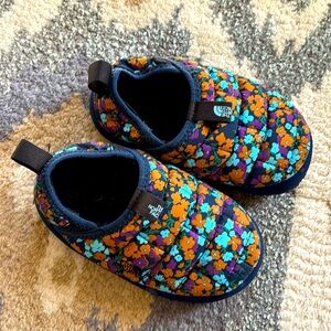 The North Face Kids Thermoball indoor/outdoor slippers